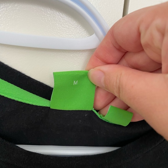 Hugo Boss Tshirt - Picture 3 of 4